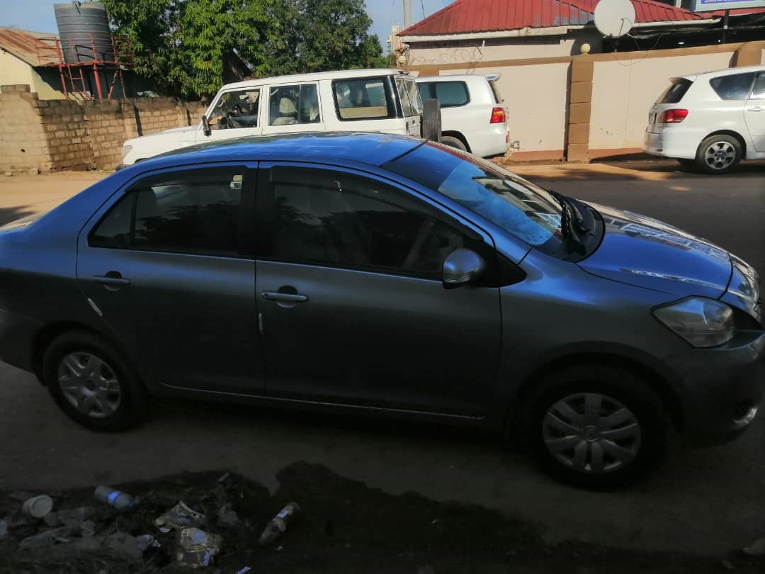 Toyota Belta 2008
