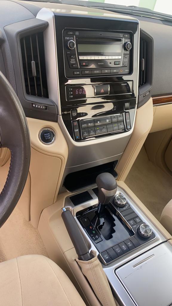 TOYOTA LAND CRUISER GXR 2018